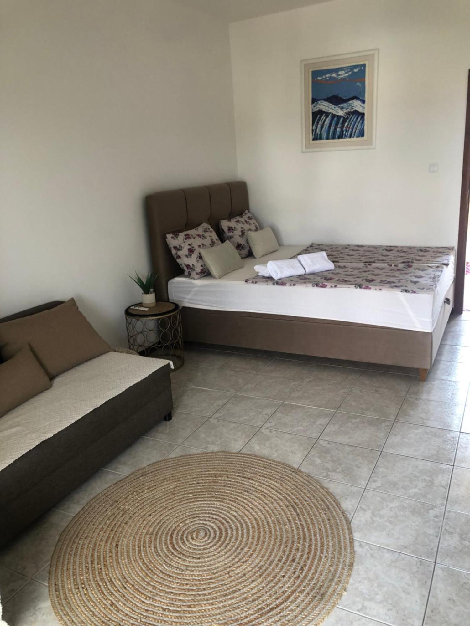 Tiza Apartments Vantacici Phòng bức ảnh