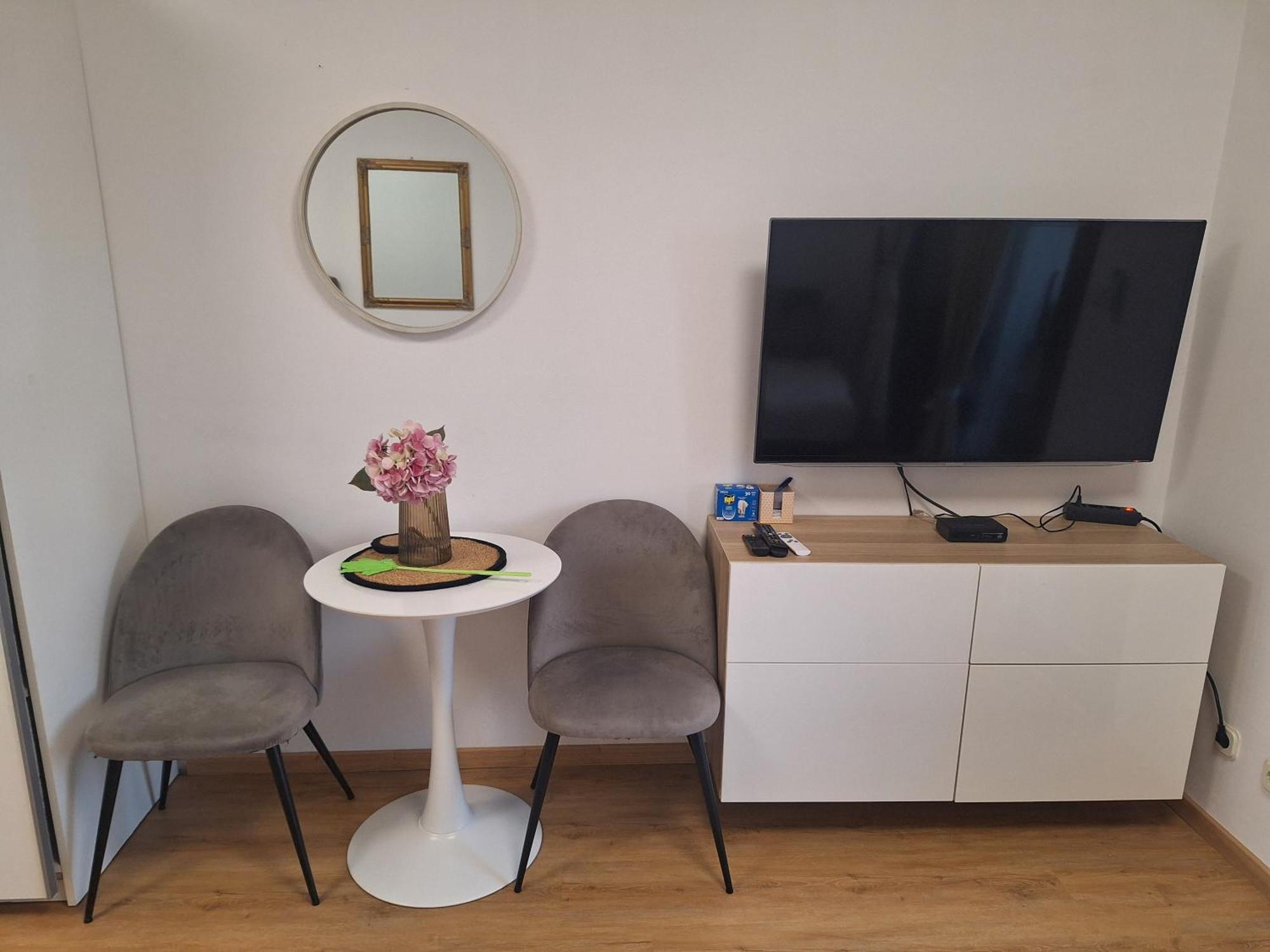 Tiza Apartments Vantacici Ngoại thất bức ảnh