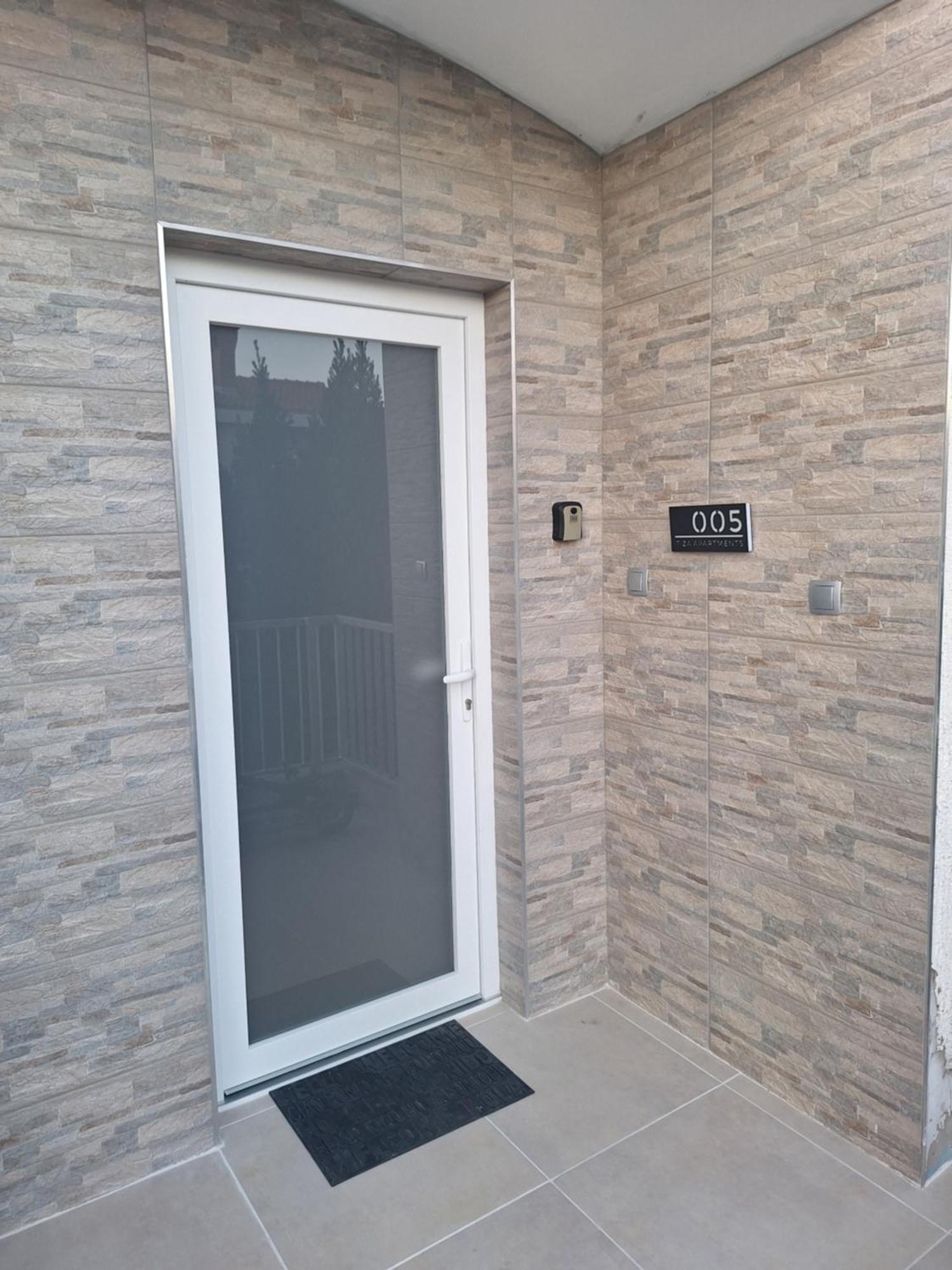Tiza Apartments Vantacici Ngoại thất bức ảnh